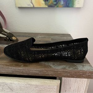 Black lace flats! Size 7